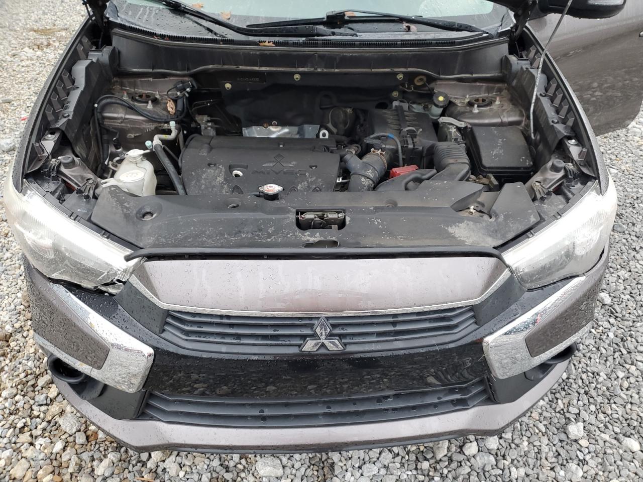 MITSUBISHI OUTLANDER ES