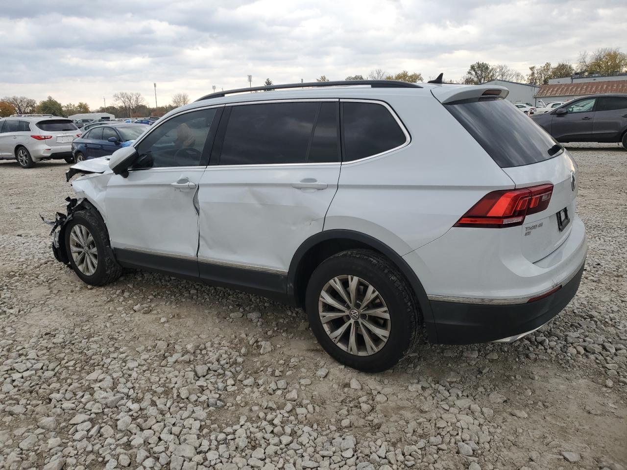 VOLKSWAGEN TIGUAN SE