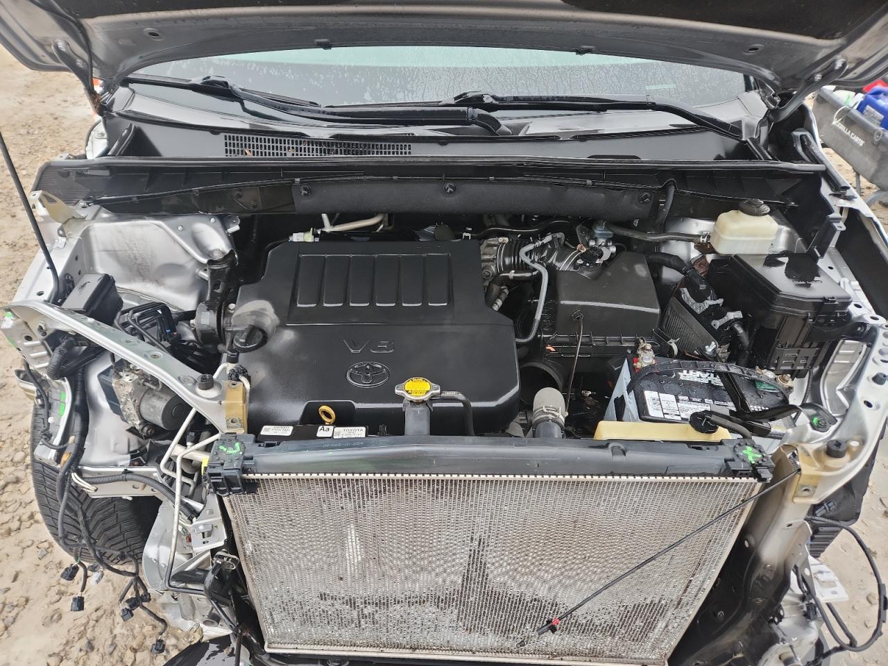 TOYOTA HIGHLANDER LE