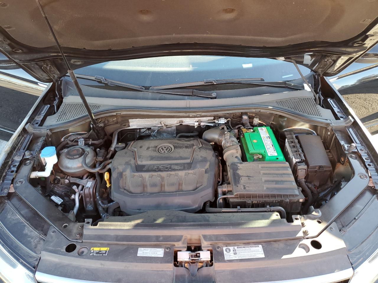 VOLKSWAGEN TIGUAN SE