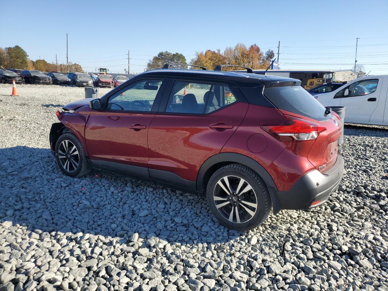 NISSAN KICKS SV