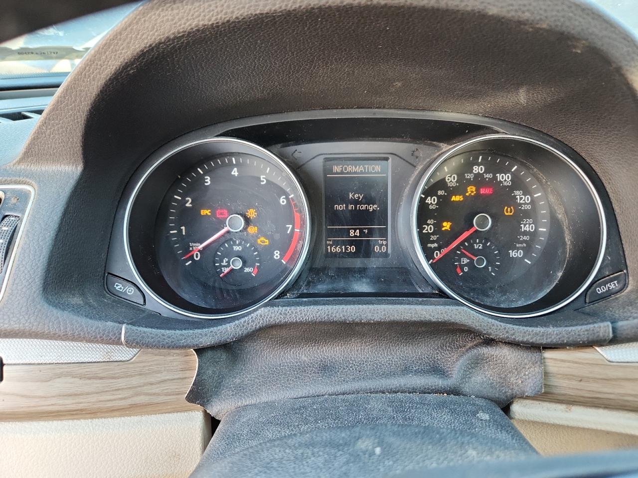 VOLKSWAGEN PASSAT SE