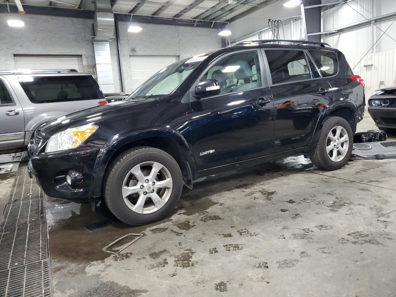 TOYOTA RAV4 LIMITED