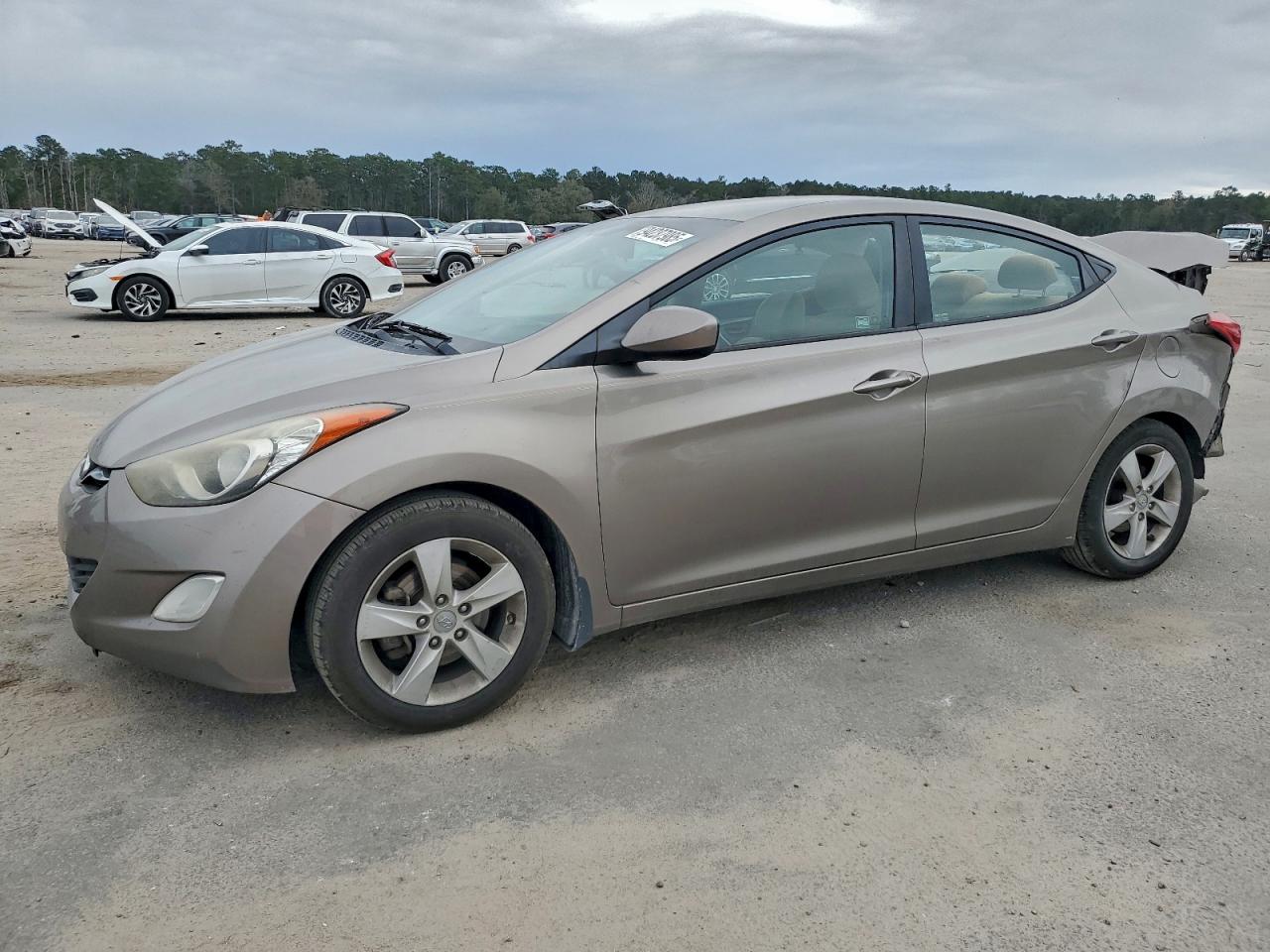 HYUNDAI ELANTRA GLS