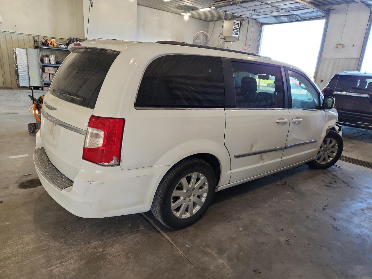 CHRYSLER TOWN & COUNTRY TOURING