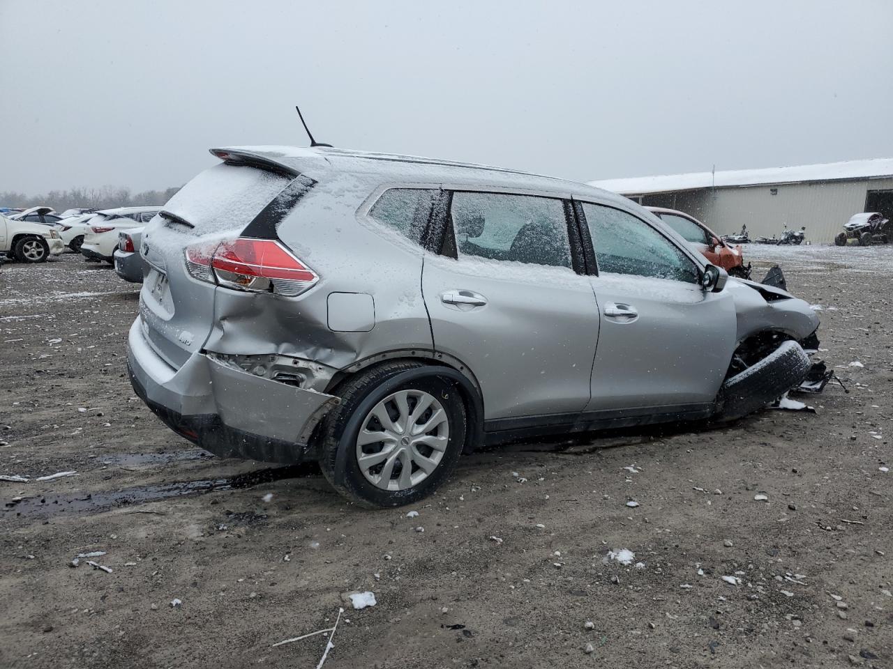 Lot #3308444273 2015 NISSAN ROGUE S