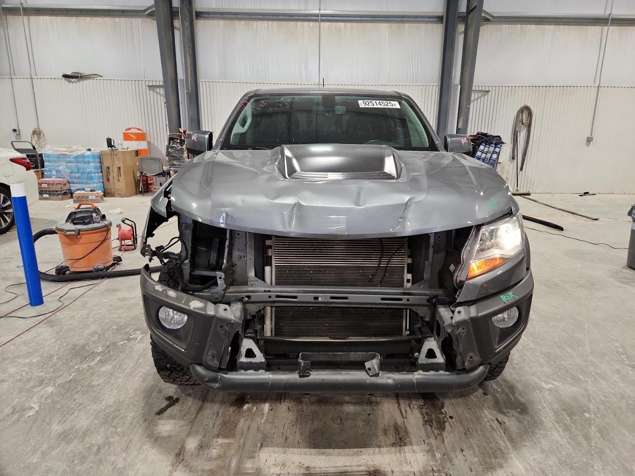 CHEVROLET COLORADO ZR2