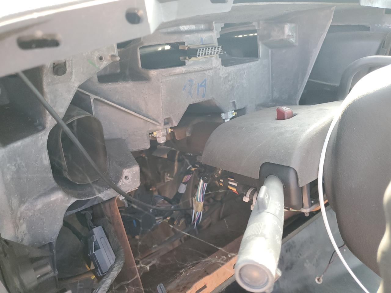 Lot #3281383059 2009 GMC C5500 C5C0