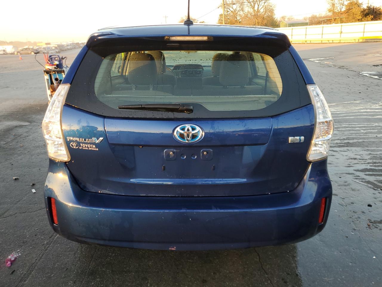 TOYOTA PRIUS V