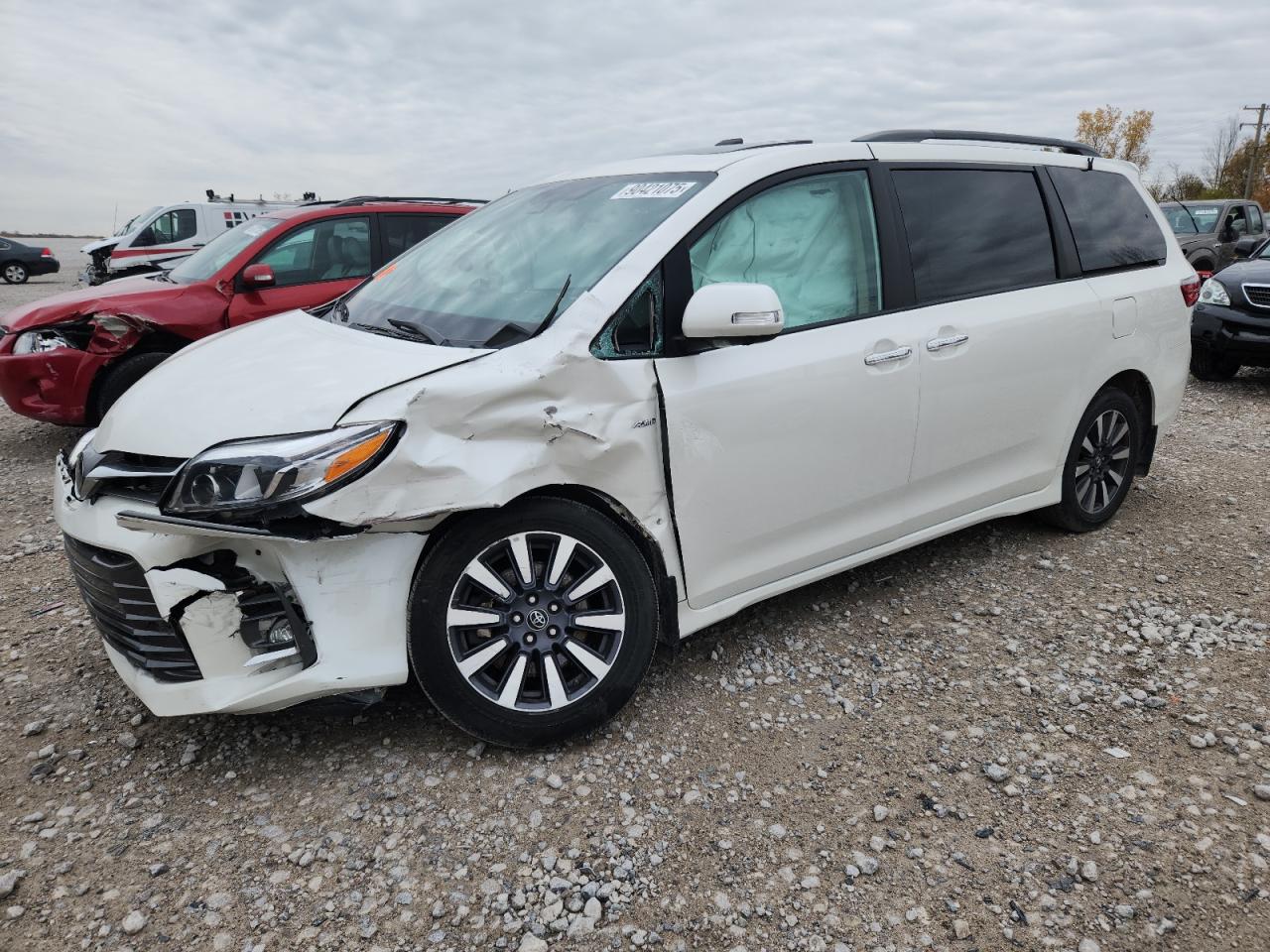 TOYOTA SIENNA XLE