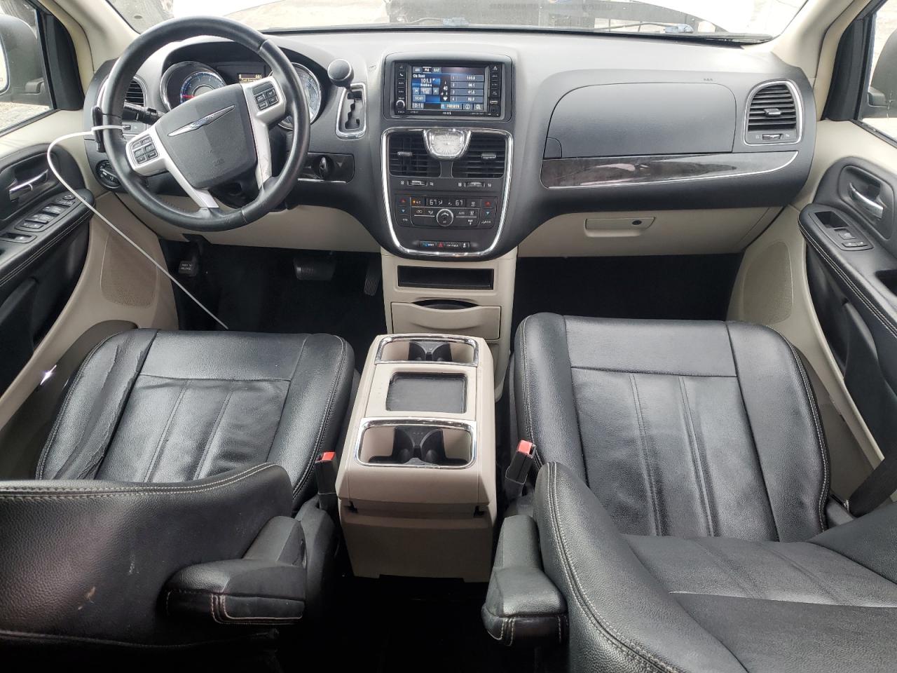 CHRYSLER TOWN & COUNTRY TOURING