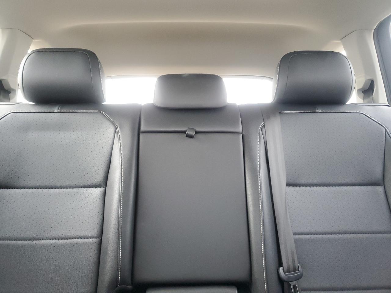 VOLKSWAGEN TIGUAN SE