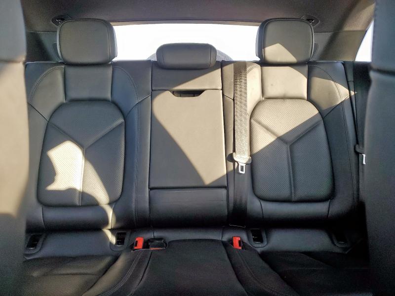 2018 PORSCHE MACAN #3290425781