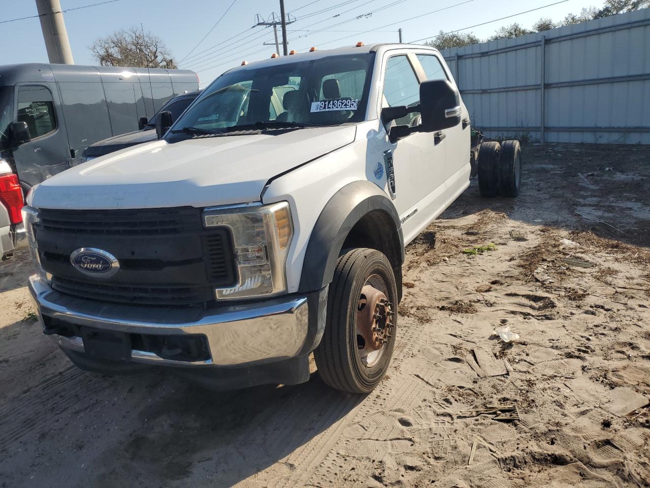FORD F-550 SUPER DUTY
