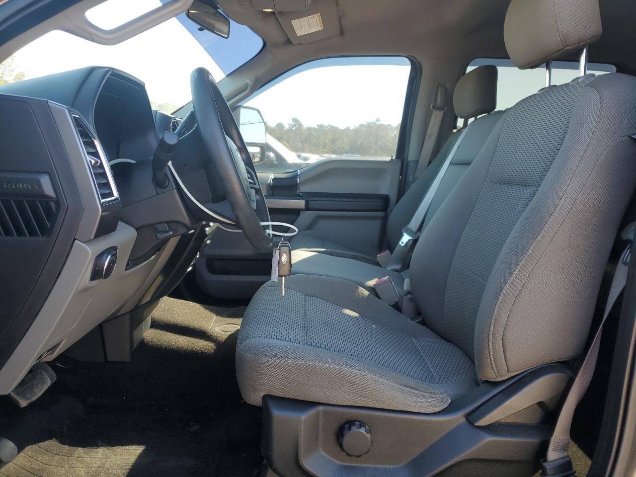 FORD F-250 SUPER DUTY