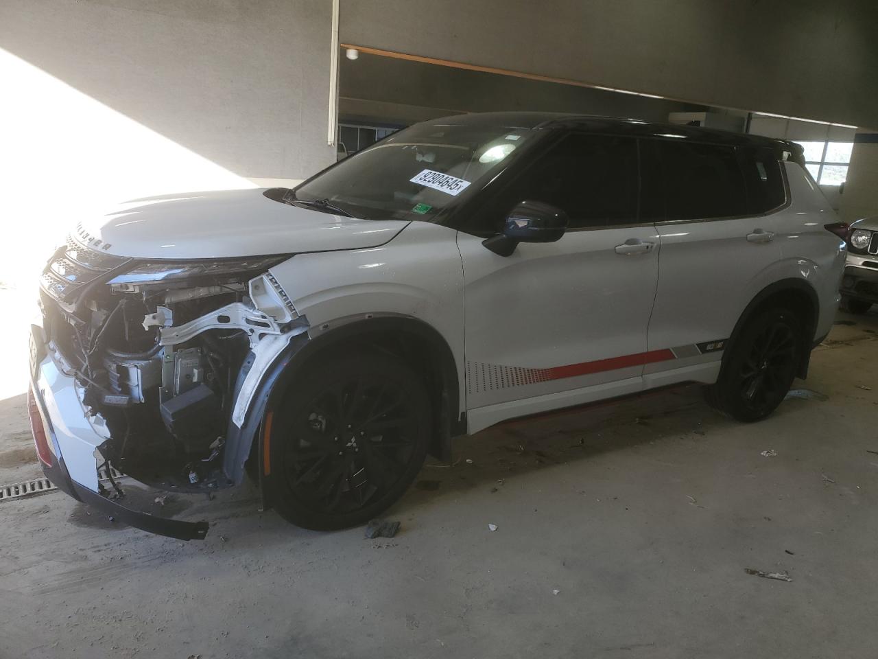 MITSUBISHI OUTLANDER SE