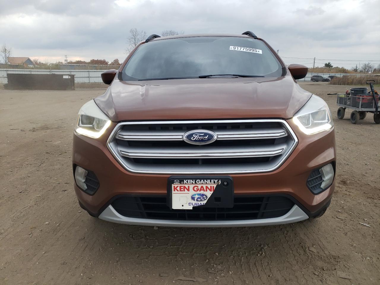 FORD ESCAPE SE