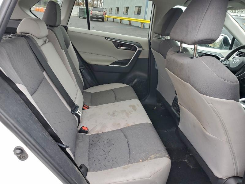 2021 TOYOTA RAV4 XLE #3298168033