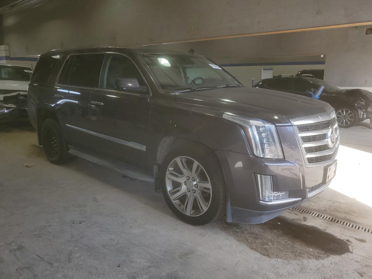 CADILLAC ESCALADE LUXURY