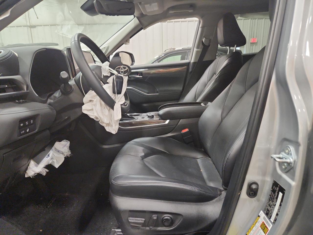 TOYOTA HIGHLANDER LE