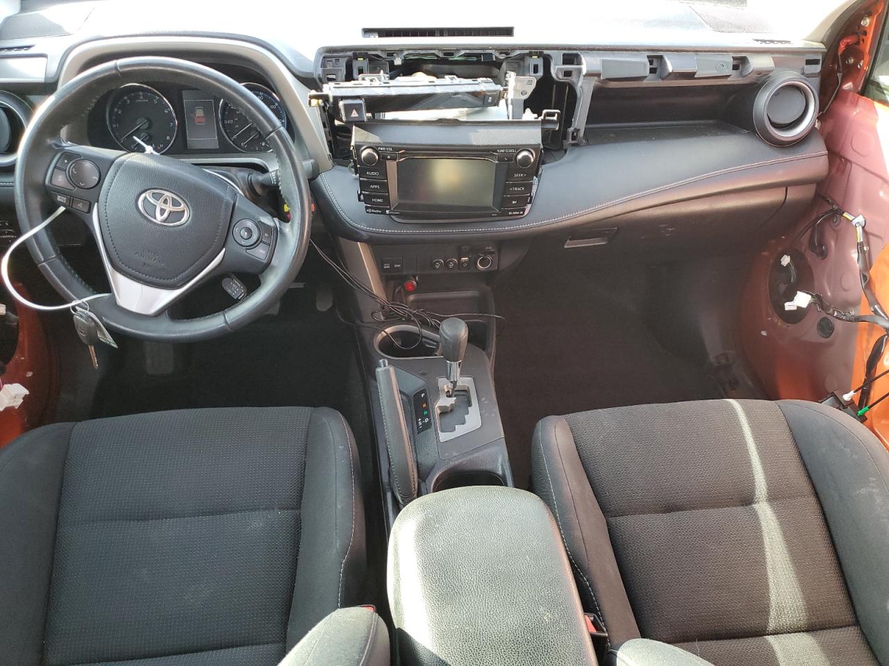 TOYOTA RAV4 XLE