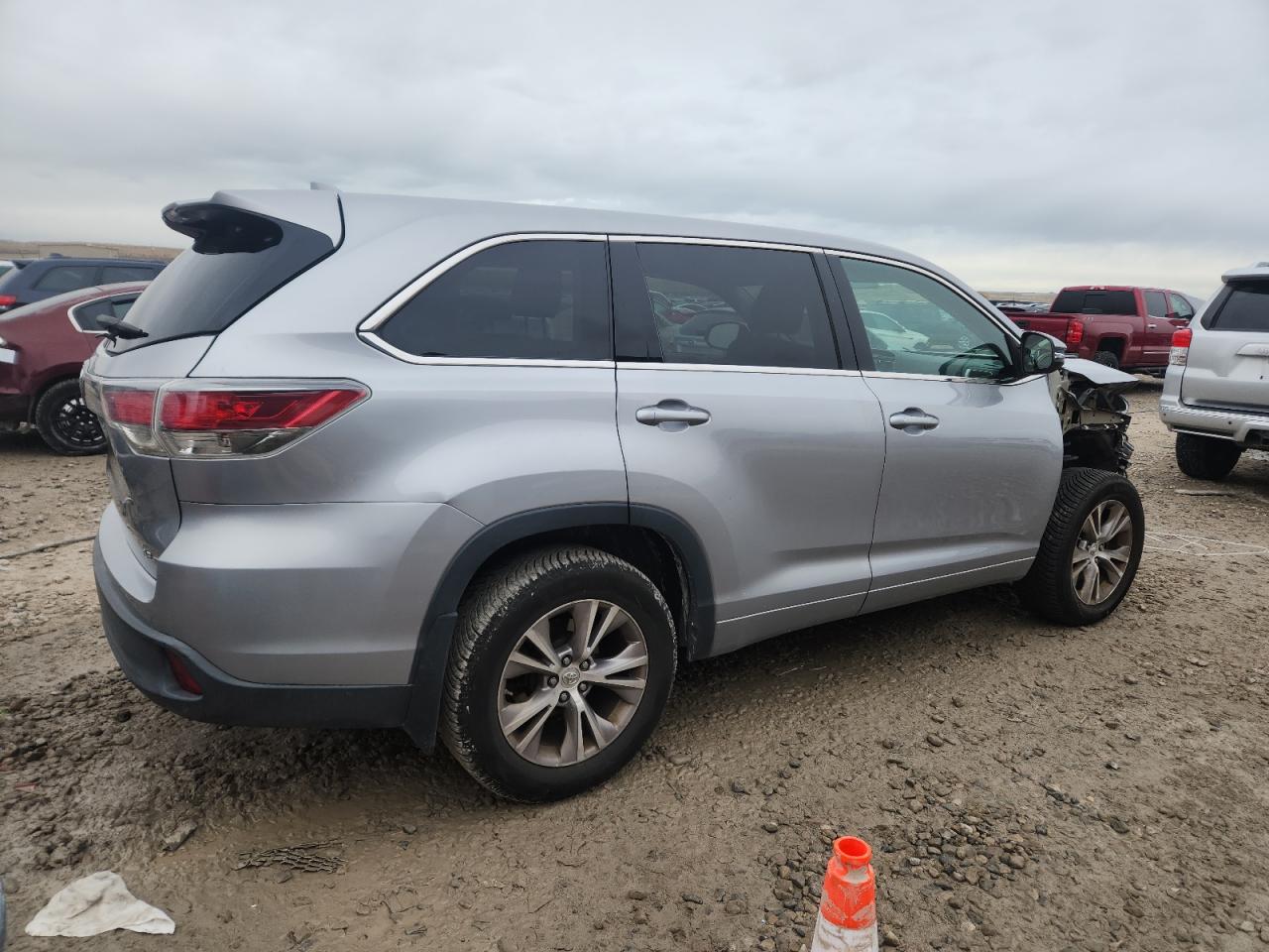 TOYOTA HIGHLANDER LE