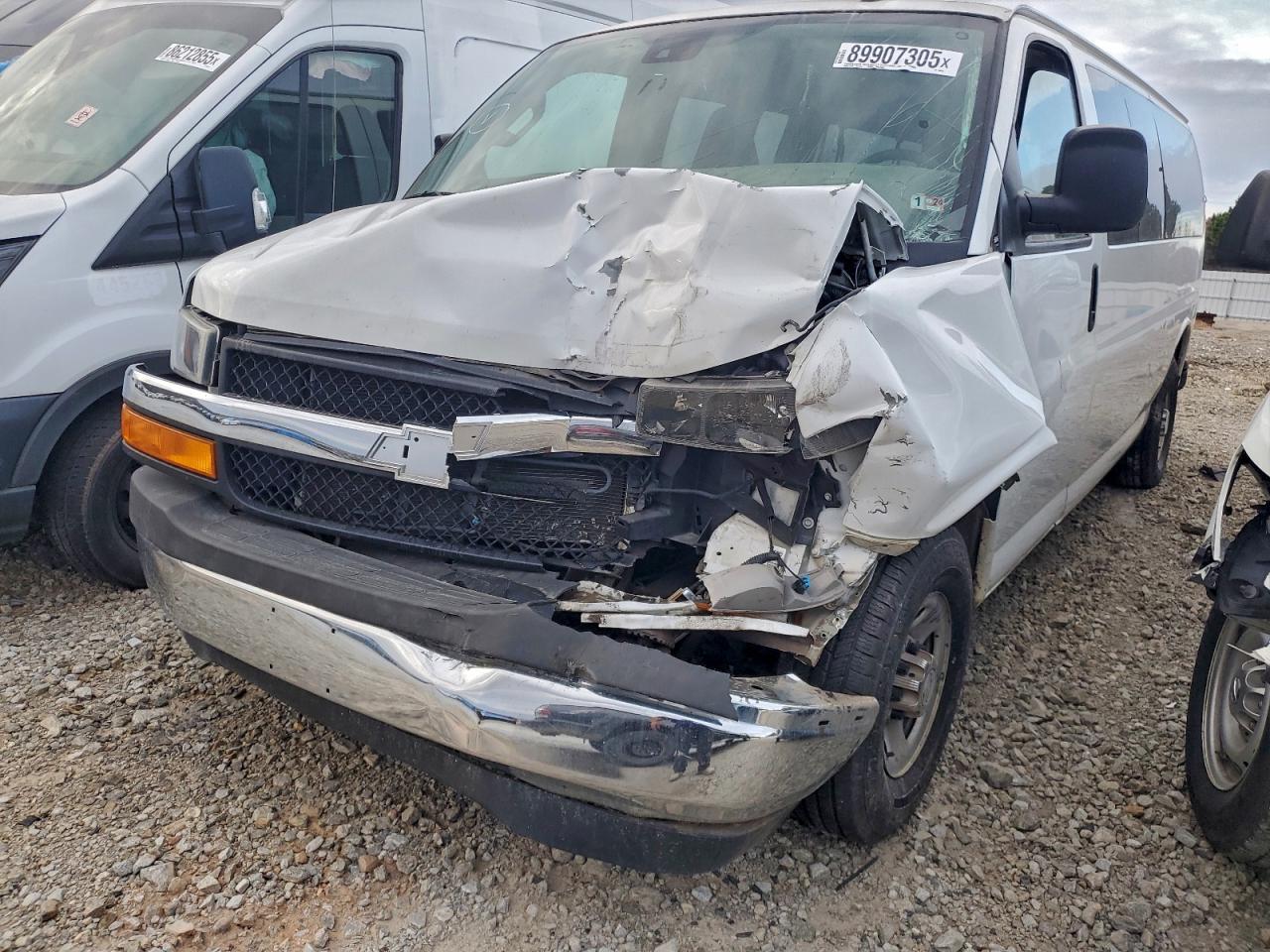 CHEVROLET EXPRESS LT