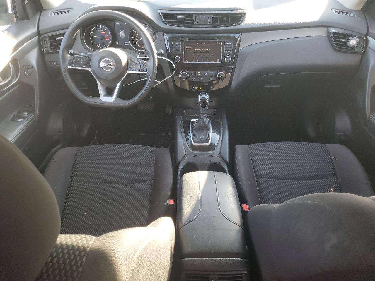 NISSAN ROGUE SPORT S