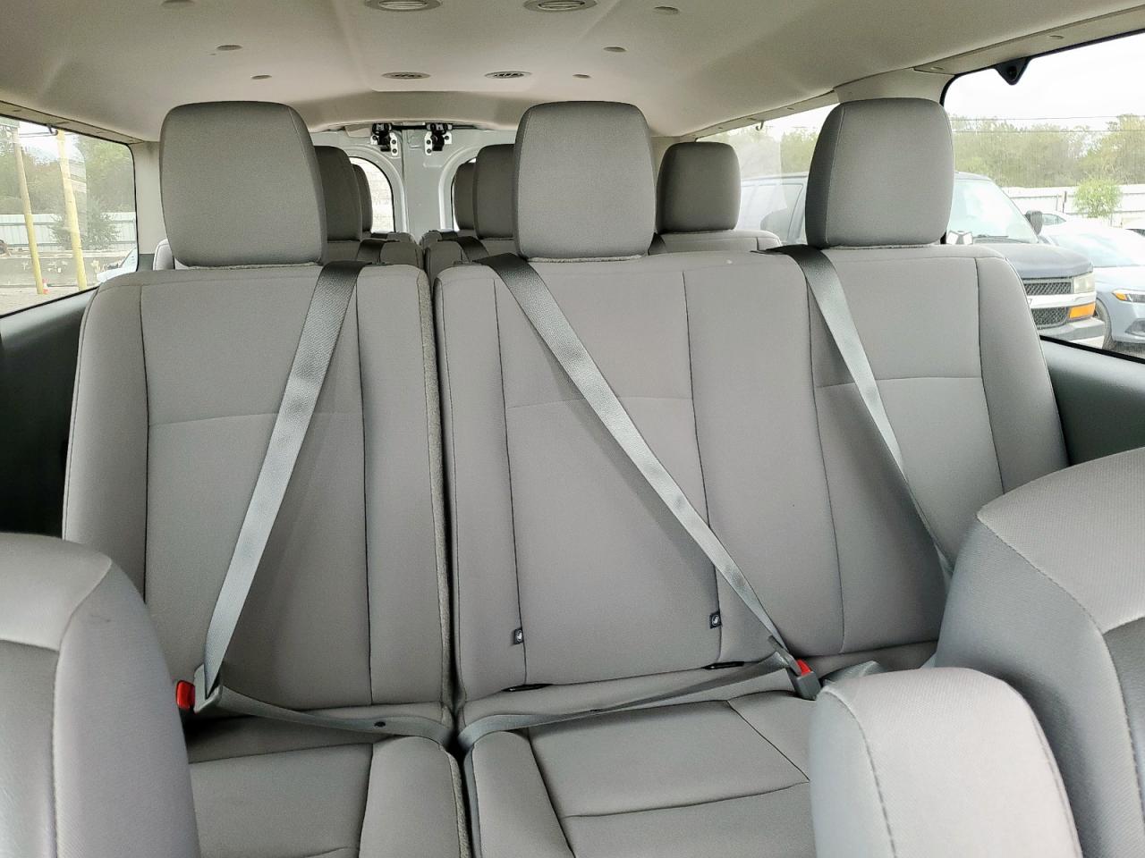 NISSAN NV3500 3500 S