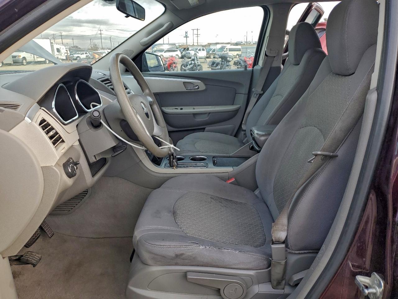 CHEVROLET TRAVERSE LS