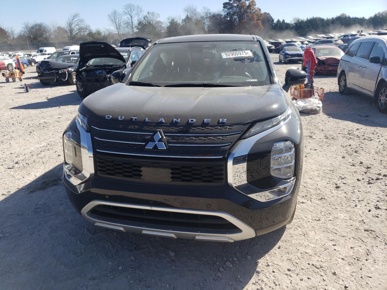 MITSUBISHI OUTLANDER SE