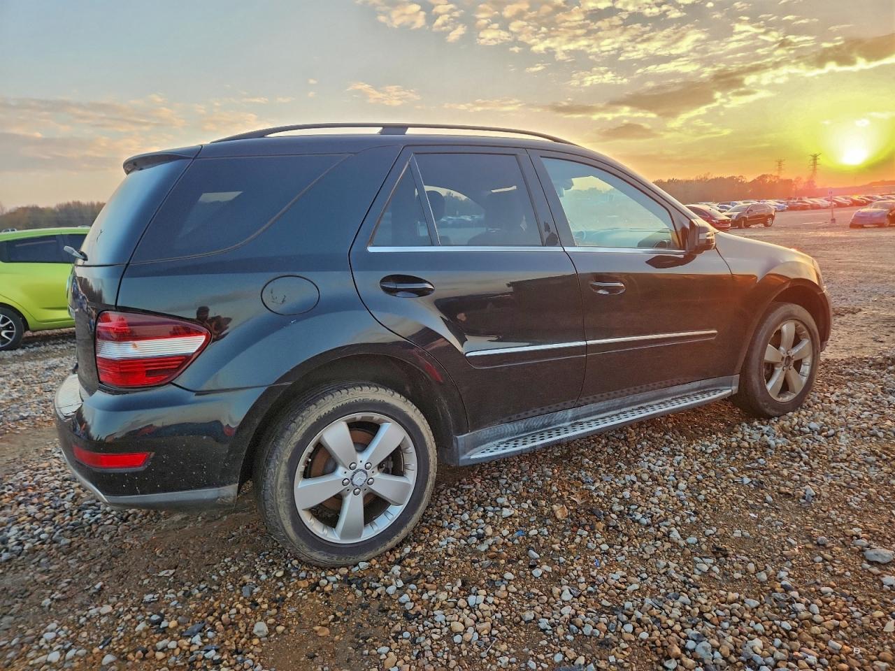 MERCEDES-BENZ M-CLASS 350