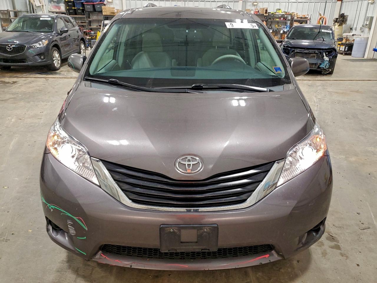 Lot #3298140182 2013 TOYOTA SIENNA LE