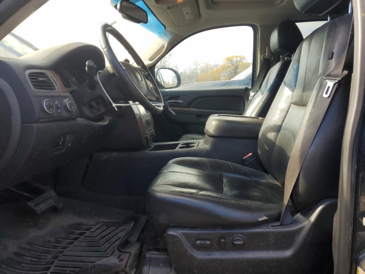 CHEVROLET TAHOE K1500 LT