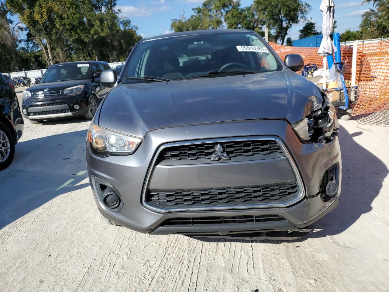 MITSUBISHI OUTLANDER ES
