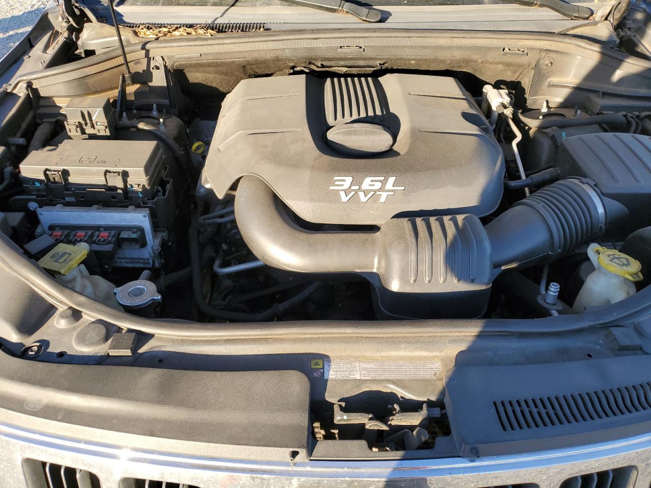 JEEP GRAND CHEROKEE LAREDO