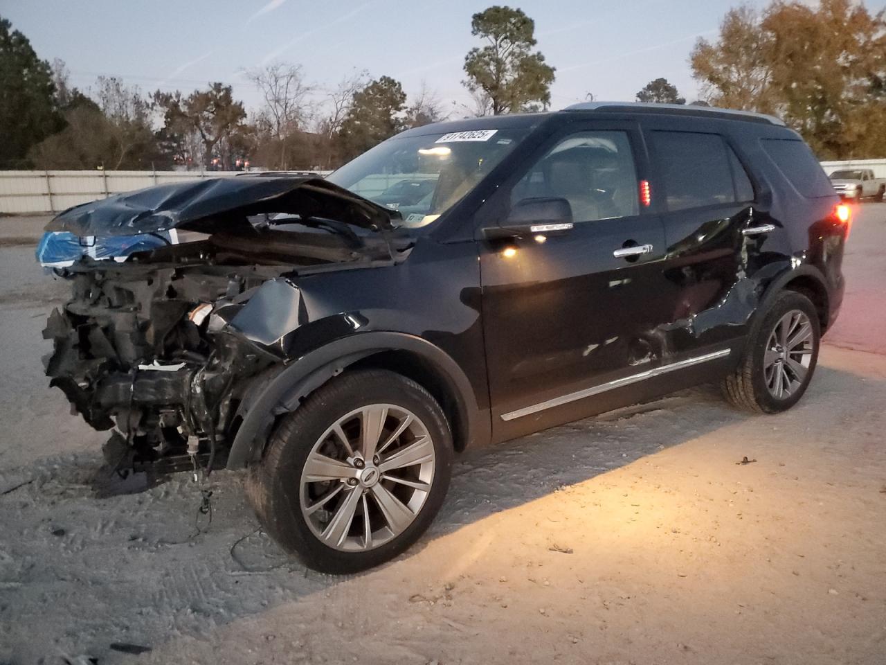 FORD EXPLORER LIMITED