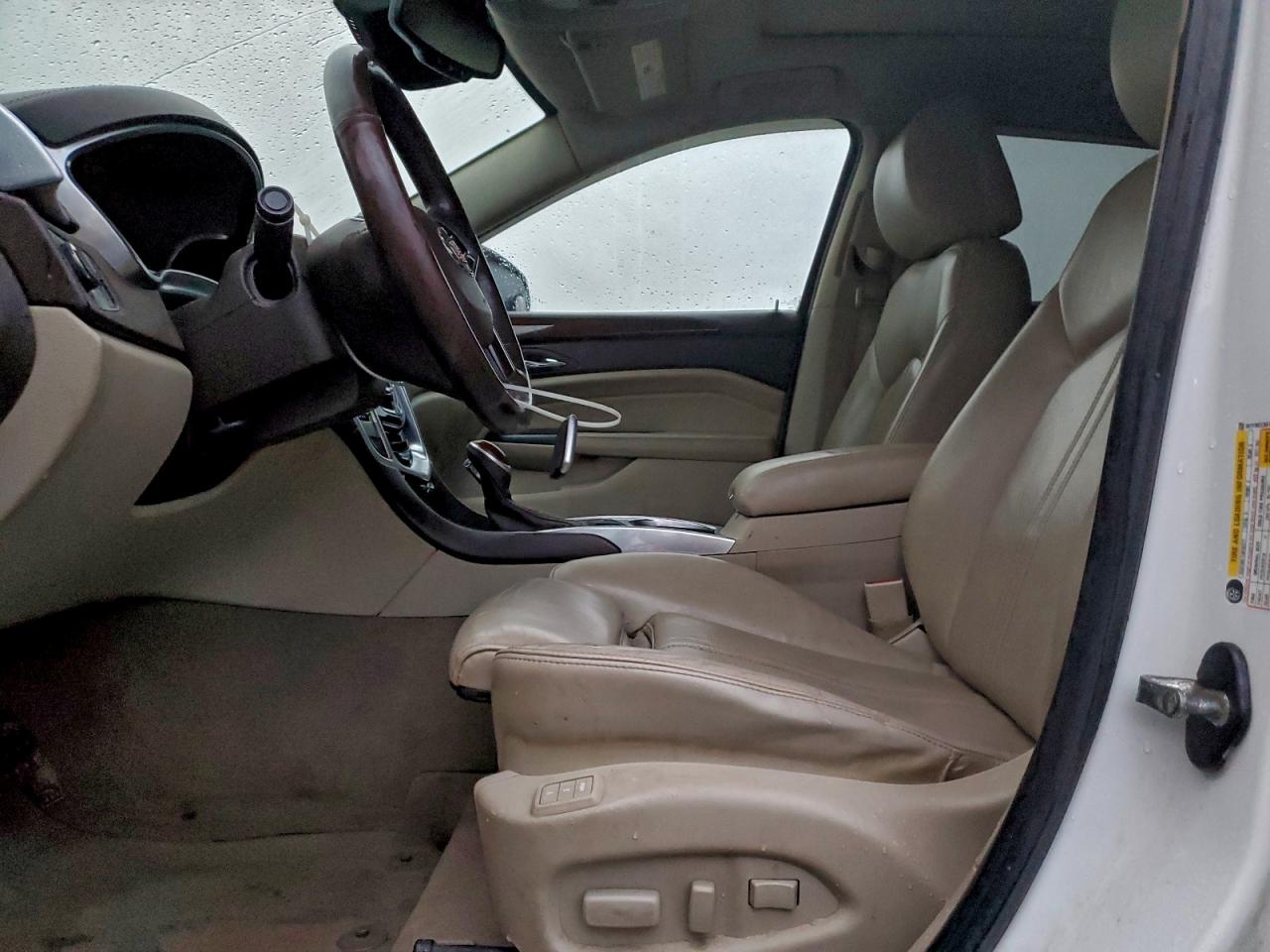 CADILLAC SRX LUXURY COLLECTION