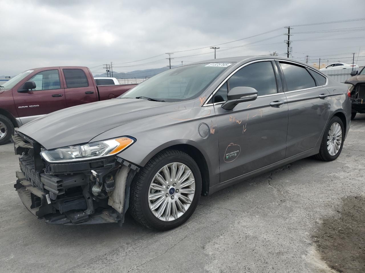 FORD FUSION TITANIUM PHEV