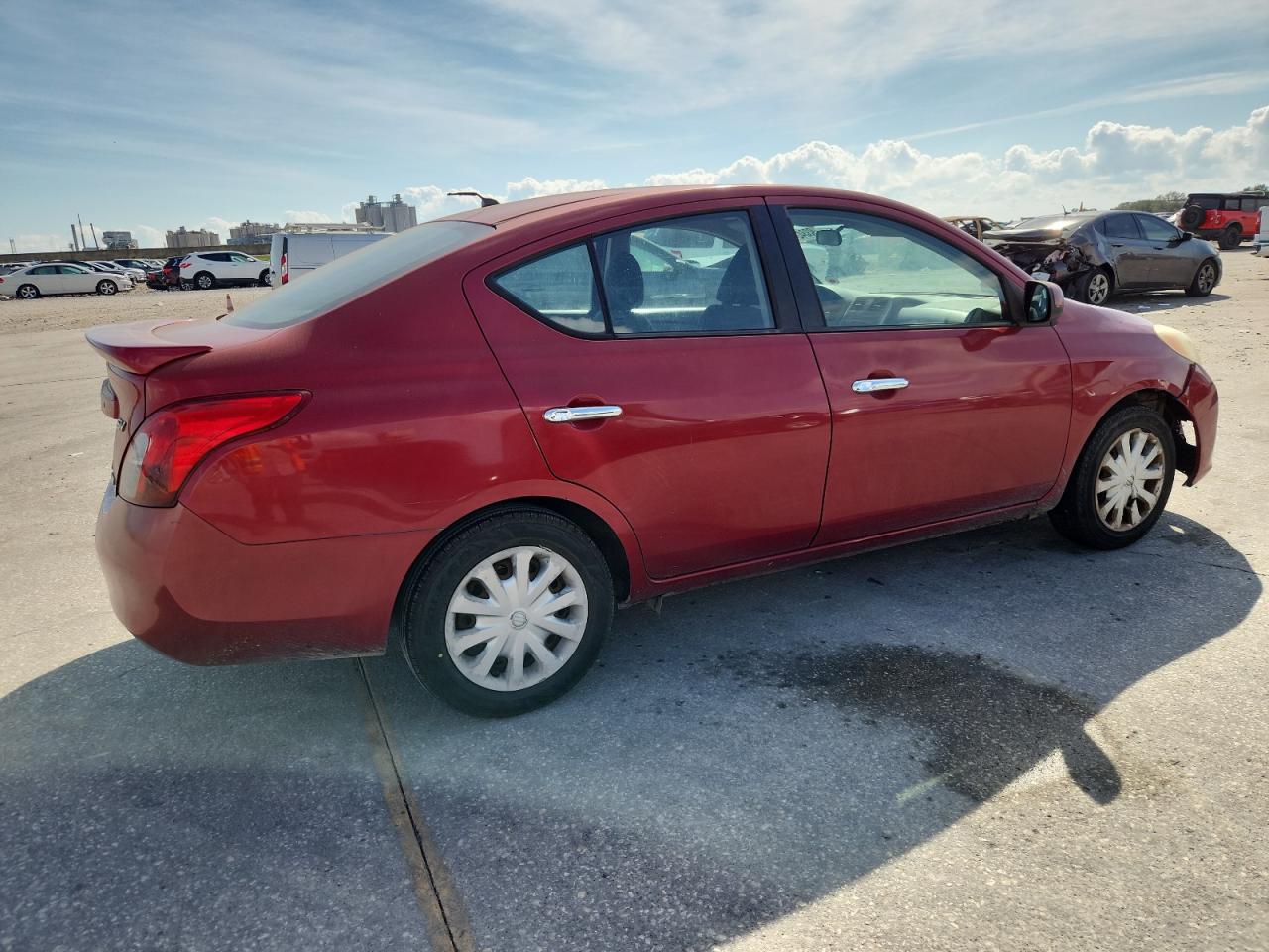 NISSAN VERSA S