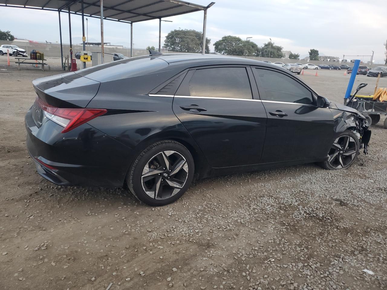 HYUNDAI ELANTRA LIMITED