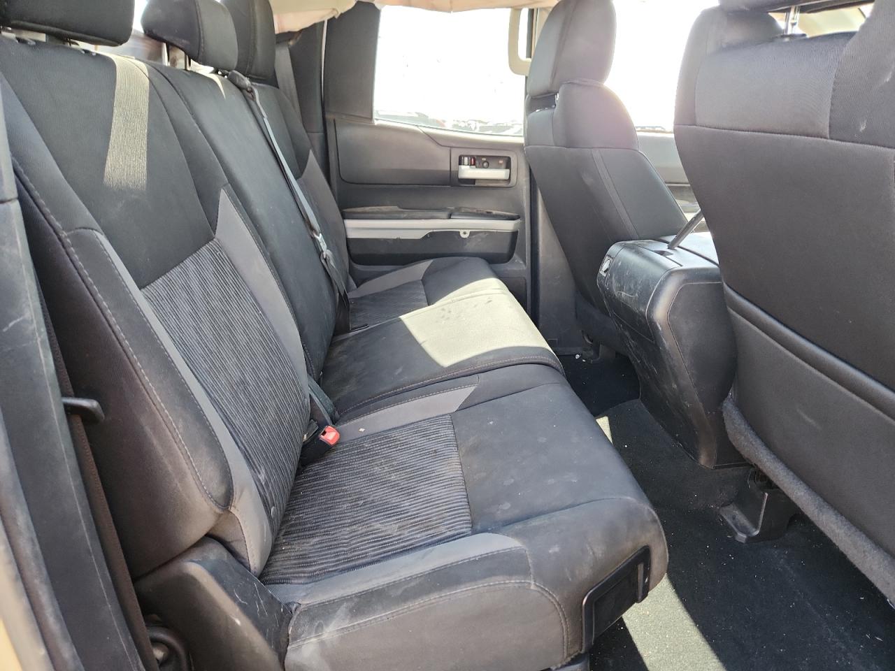 TOYOTA TUNDRA DOUBLE CAB SR