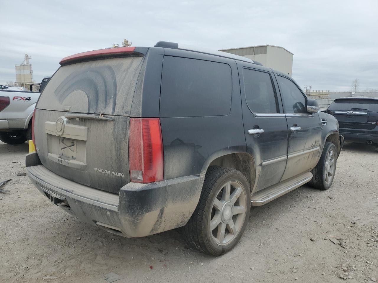 CADILLAC ESCALADE LUXURY