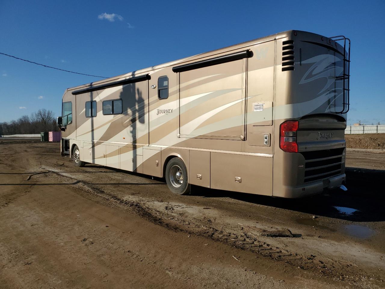 Lot #3287697046 2013 WINNEBAGO WINNEBAGO