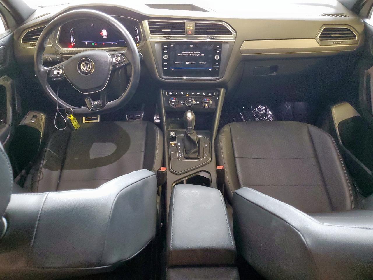 VOLKSWAGEN TIGUAN SE