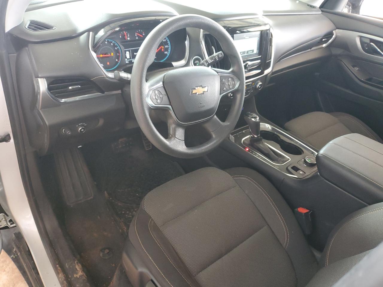 CHEVROLET TRAVERSE LS