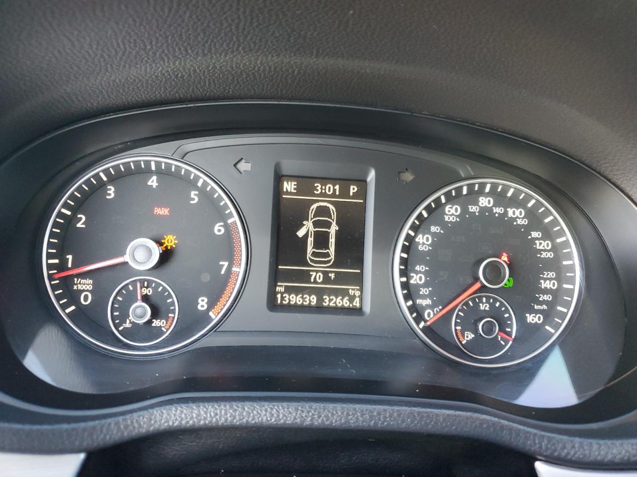 VOLKSWAGEN PASSAT SE