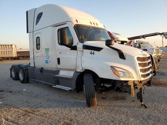 Global Auto Auctions: 2022 FREIGHTLINER CASCADIA 1