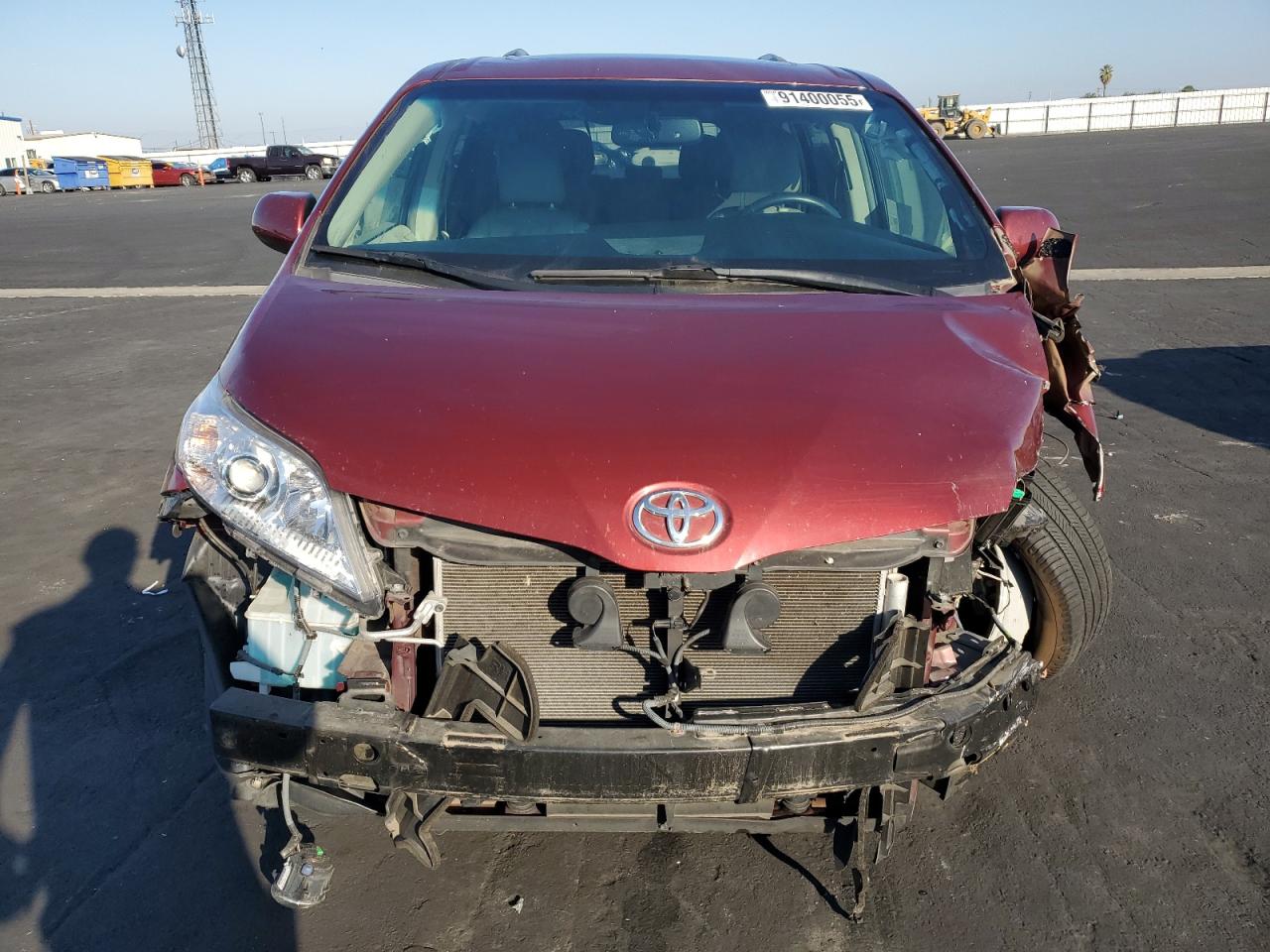 Lot #3317025083 2017 TOYOTA SIENNA XLE