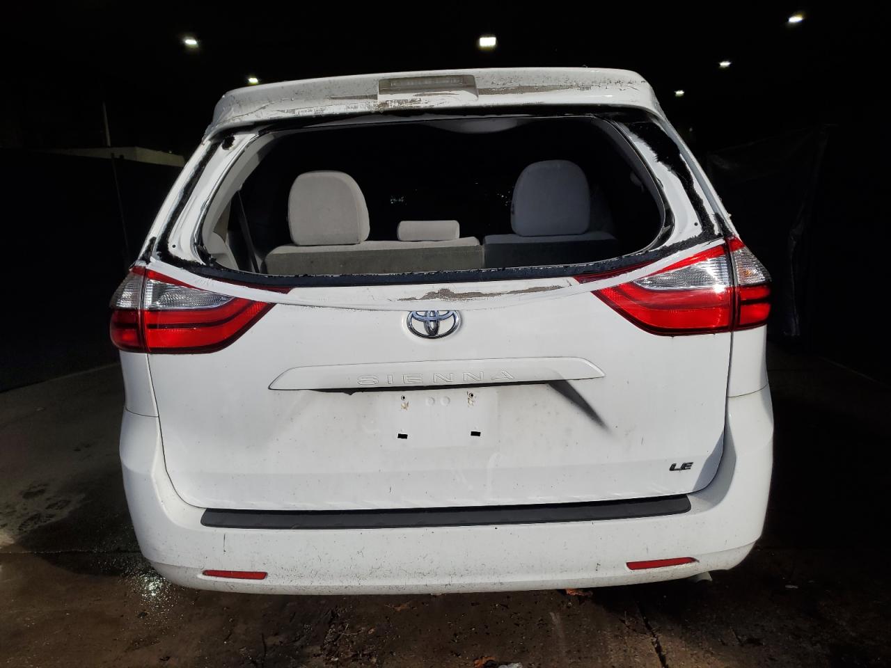 Lot #3309256622 2017 TOYOTA SIENNA LE